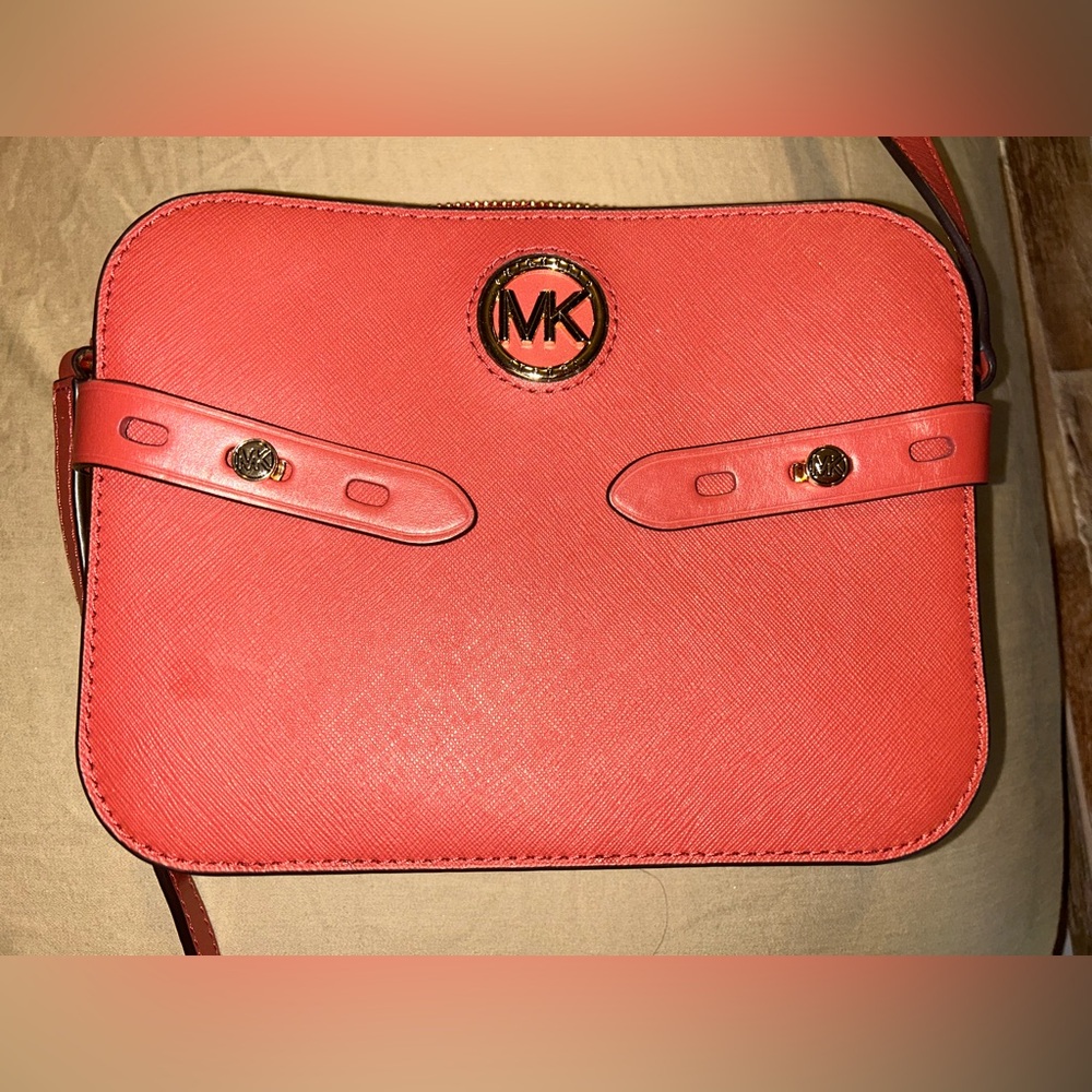 Michael Kors Carmen Camera Crossbody